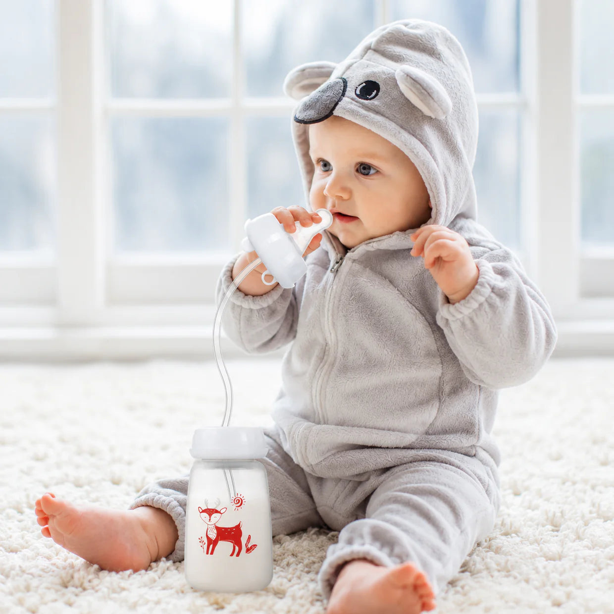 Hands-Free Baby Feeding Bottle
